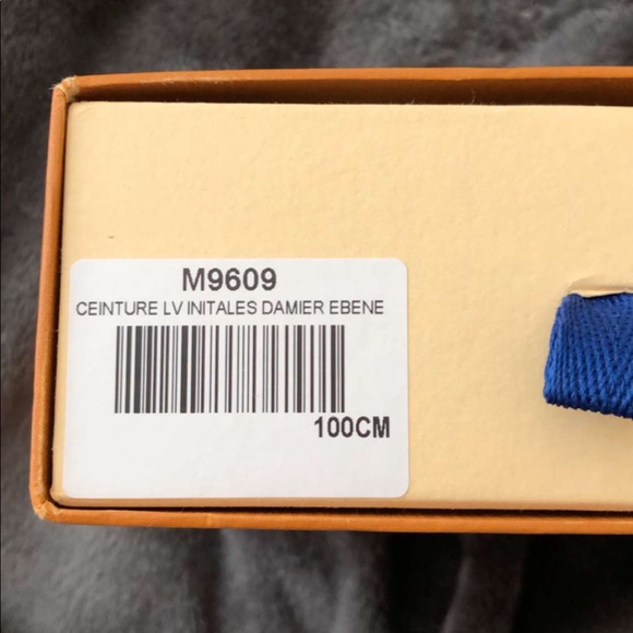 Louis Vuitton Belt M9609 - Picture 5 of 7